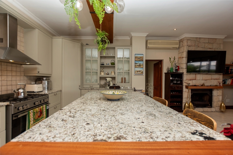 6 Bedroom Property for Sale in Riebeek Kasteel Western Cape